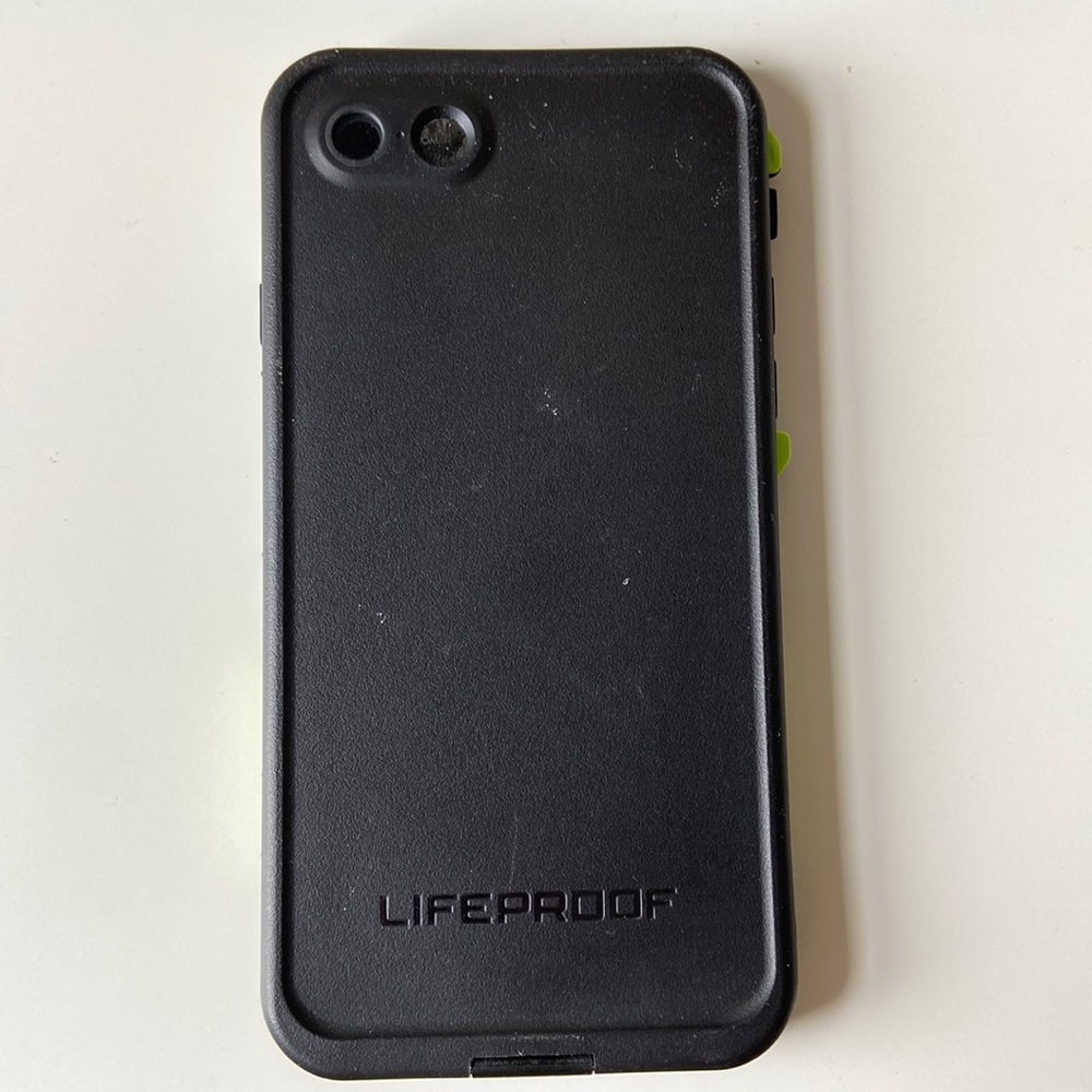 Life proof iPhone 8 case